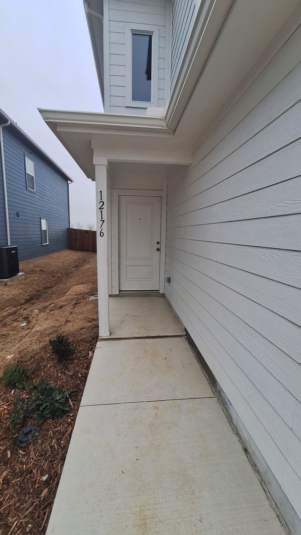 Building Photo - NEWLY BUILT 3 bedroom 2.5 Bath for Rent