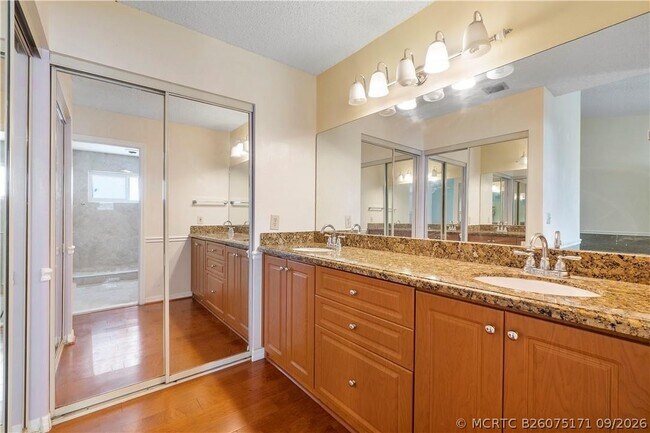 Building Photo - 710 Briarwood Terrace