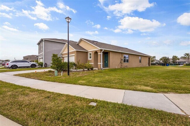 Building Photo - 4529 Blue Rock Dr