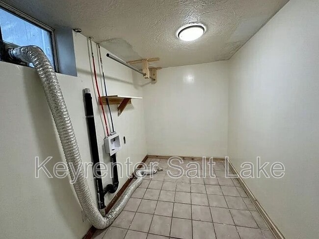 Building Photo - 7179 S 2825 E