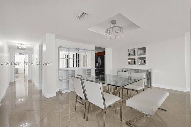 Building Photo - 3001 S Ocean Dr