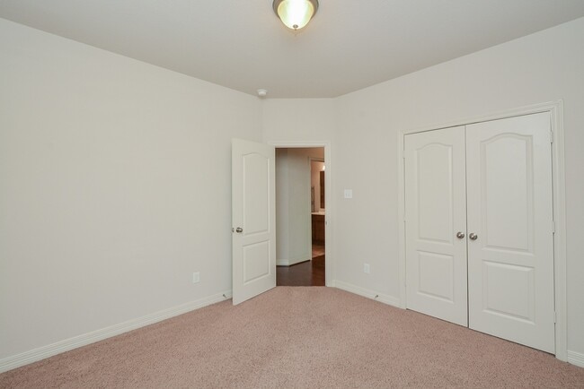 Building Photo - 7215 Casita Dr