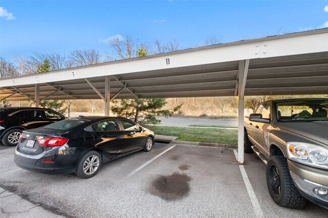 Building Photo - 42 Kassebaum Ln