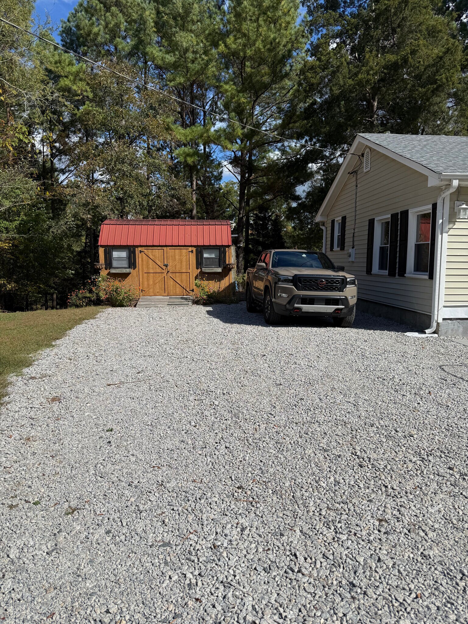 Driveway space for tandam parking - 718 Dogwood Hill Ln