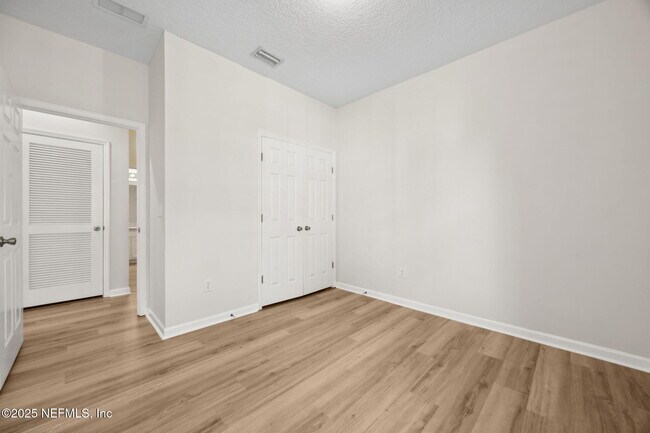 Building Photo - 12301 Kernan Forest Blvd