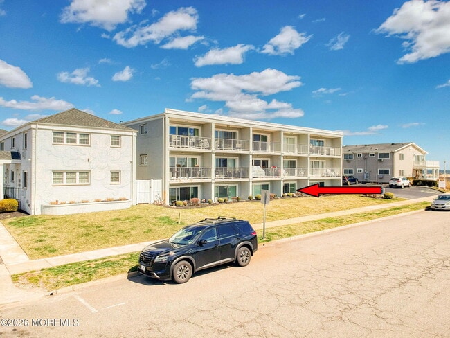 Building Photo - 96 Fifth Ave