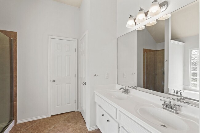 Building Photo - 17635 Arcadia Point Ln