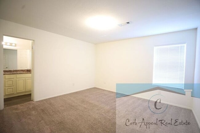 Building Photo - Move in special $800!! Beautiful 3 bed / 2 bath home - Nettleton!!