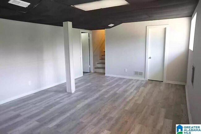 Building Photo - 5010 Darlene Dr