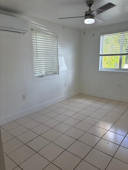 Building Photo - 10310 SW 34th St