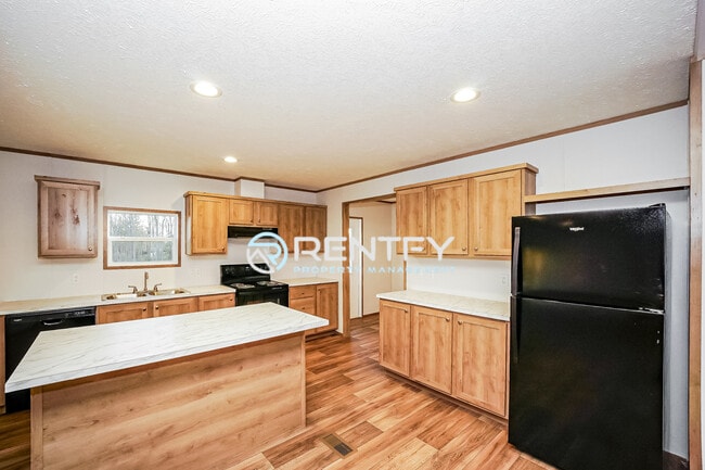 Building Photo - 174 Trivette Rd