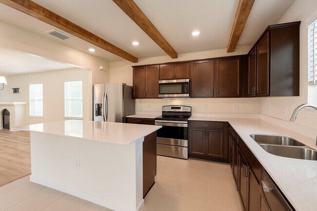 Building Photo - 9011 Royal River Cir