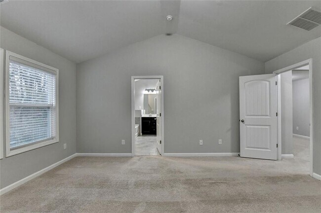 Building Photo - 7325 Heritage Oak Ct