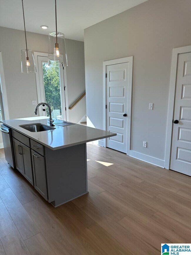 Building Photo - 4882 Silas Ave