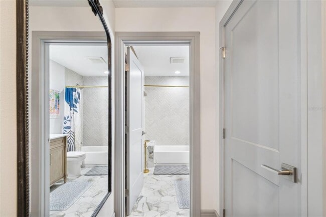 Building Photo - 292 Sunlit Cove Dr NE