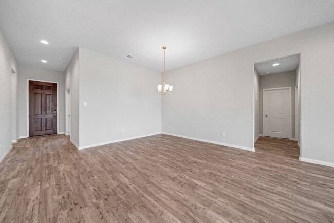 Building Photo - 4911 Bella Danielle Ct