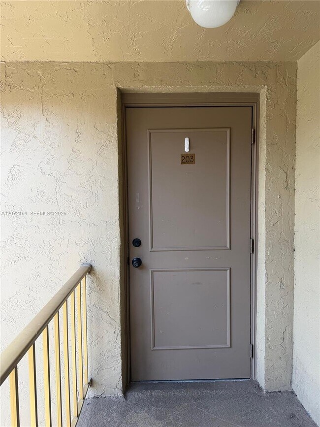 Building Photo - 11101 Royal Palm Blvd