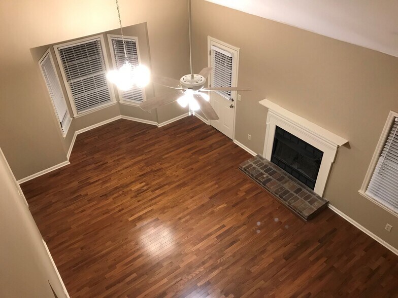 Living Room 2 - 1010 Hammack Ct