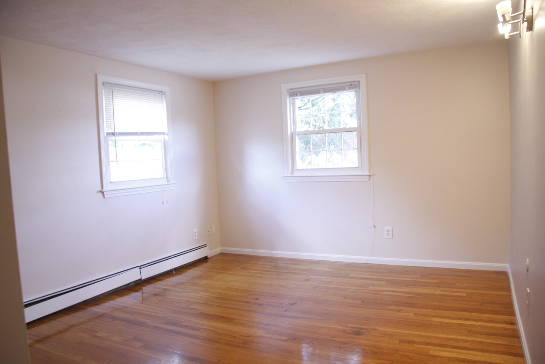 Building Photo - 6 Dragon Ct Cir