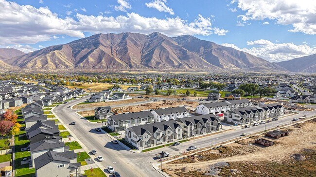 Building Photo - *No Security Deposit Required Upfront for 6 Months!  2024 Townhome. Move In Special!