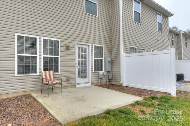 Building Photo - 7718 Sweet Fern Way