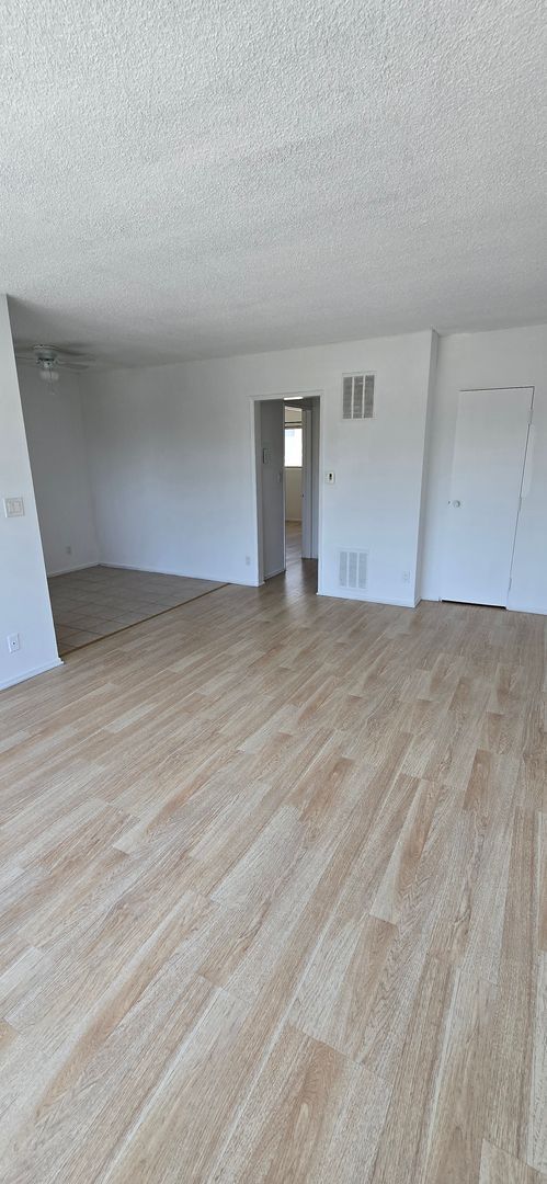 Building Photo - 1308 N Poinsettia Pl