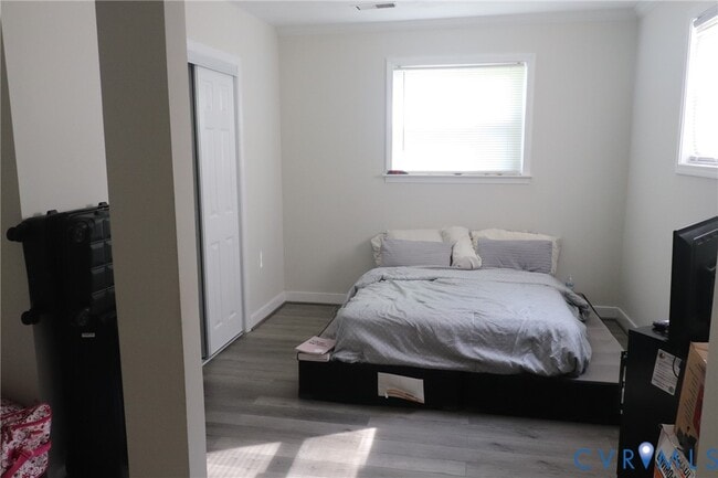 Building Photo - 9500 Minna Dr