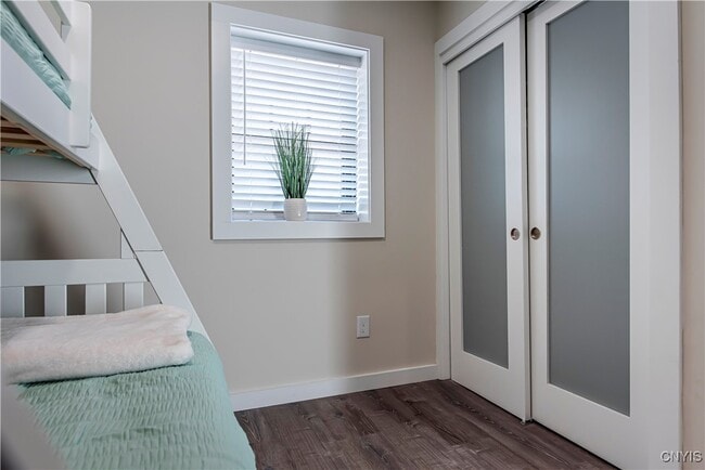 Building Photo - 1014 Main St