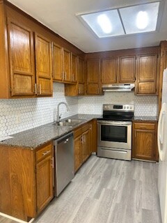 Building Photo - 5207 Cumberland Cove Dr