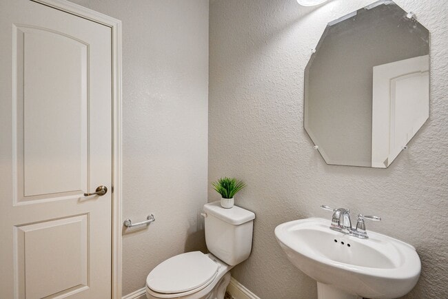 Building Photo - 27714 Dalton Bluff Ct