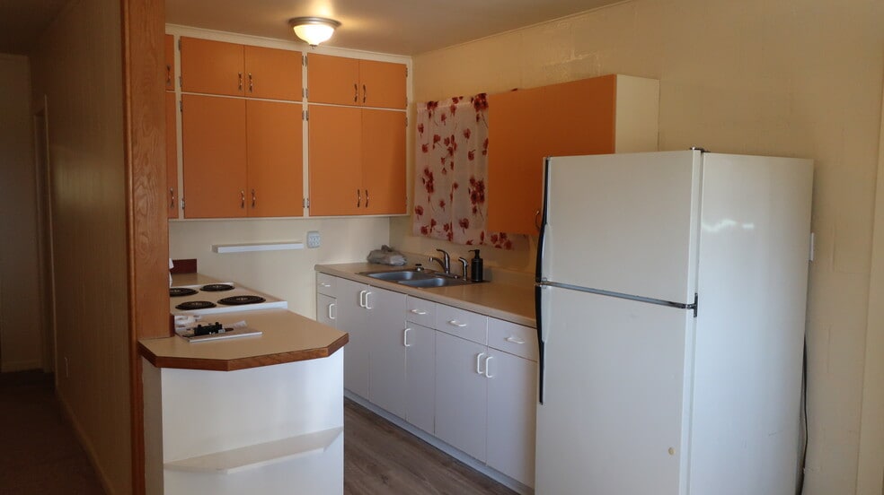 Building Photo - 610 Easy St