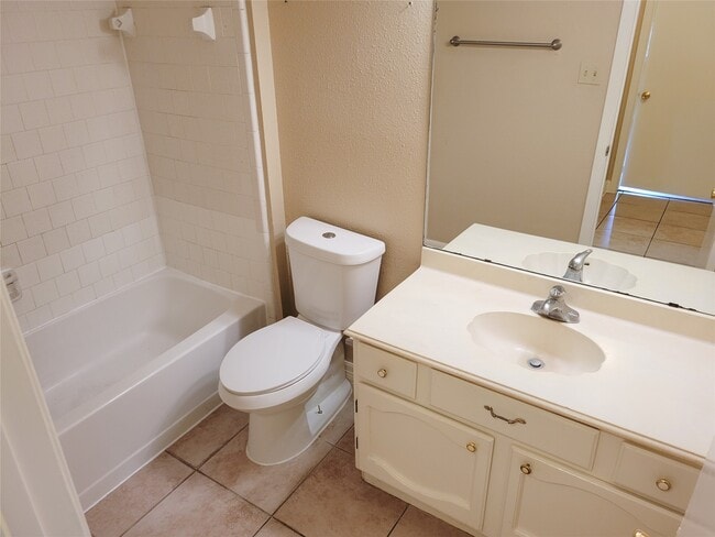 Building Photo - 3415 Wingdale Ct