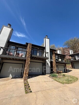 Building Photo - 1545 Riverside Dr