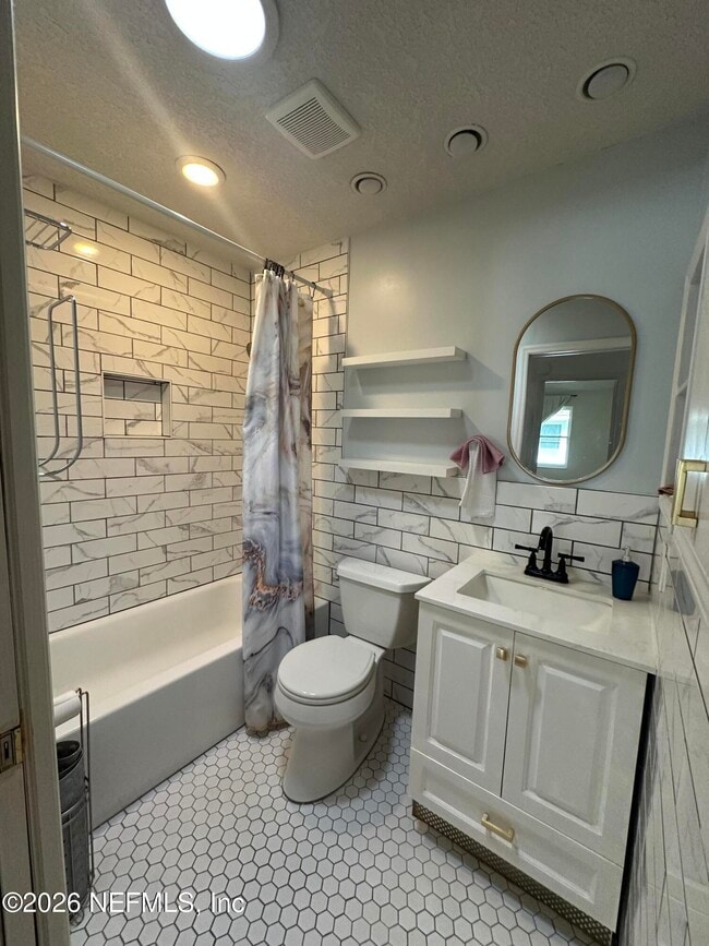 Building Photo - 511 Pheasant Run