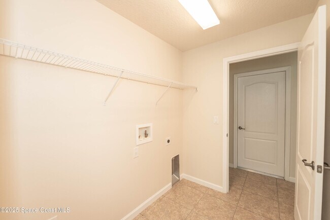 Building Photo - 3136 Constellation Dr