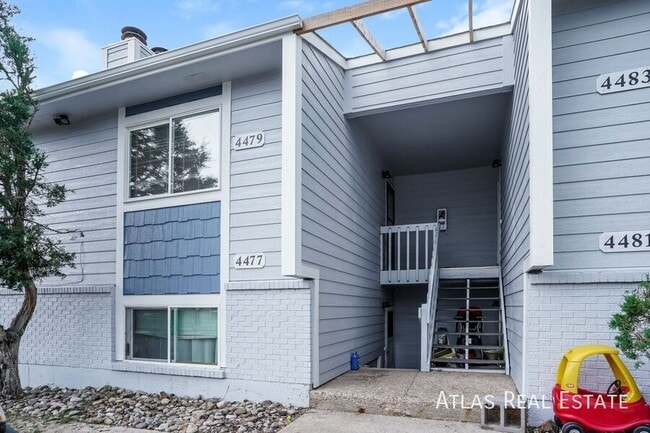 Building Photo - 4479 E Pikes Peak Ave