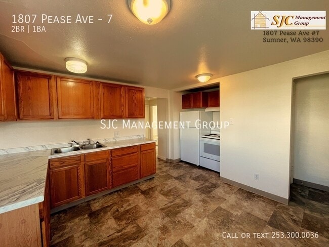 Building Photo - 1807 Pease Ave