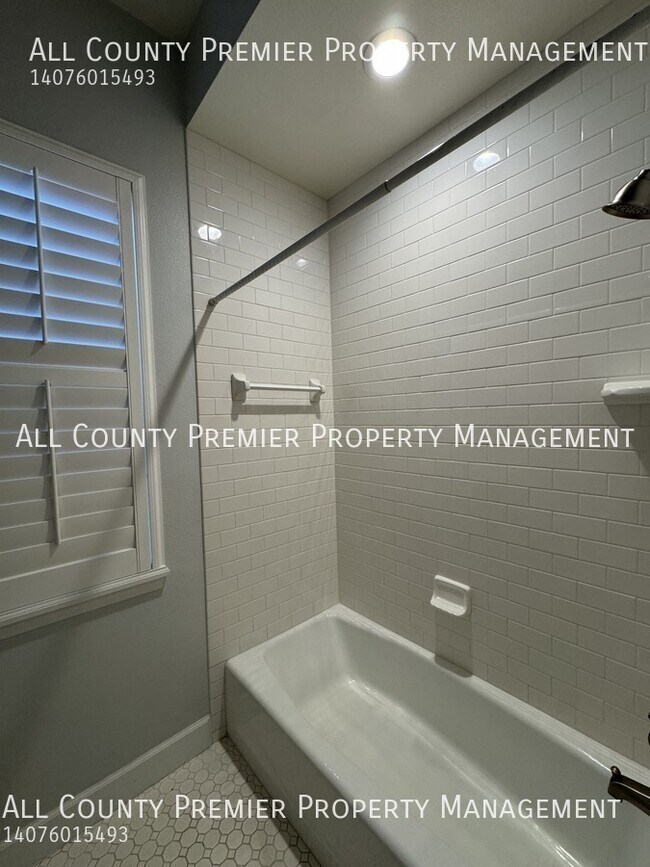 Building Photo - 203 Spalding Way