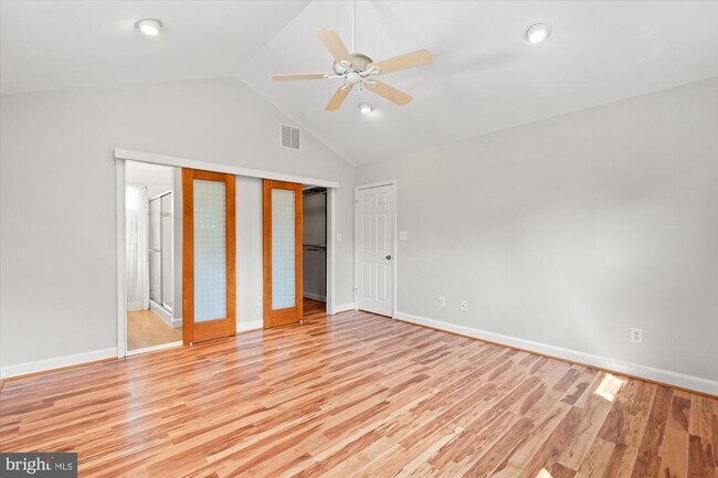 Building Photo - 16 E Braddock Rd