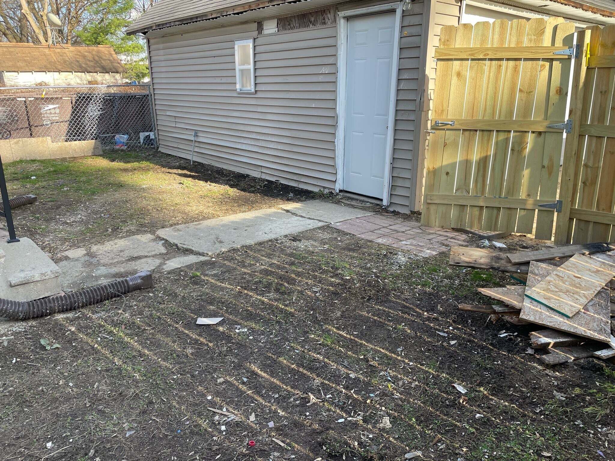 Building Photo - 1129 Huron St