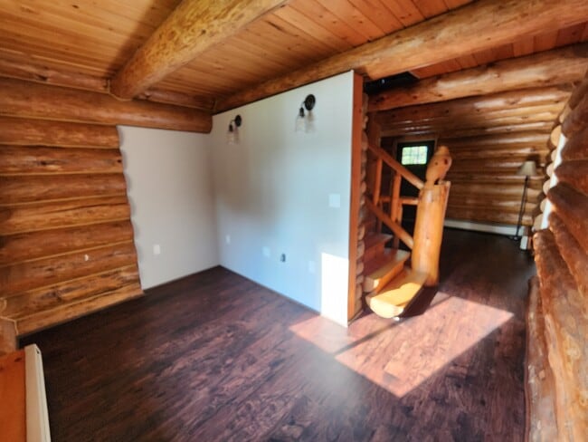 Building Photo - 908 S 48th Ave