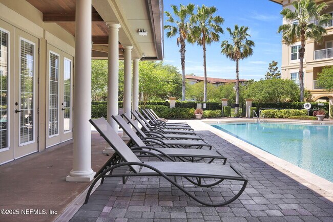 Building Photo - 4300 S Beach Pkwy