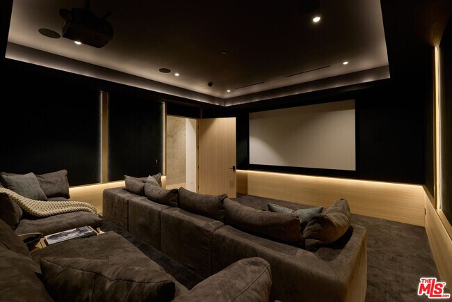 Building Photo - 1149 Linda Flora Dr