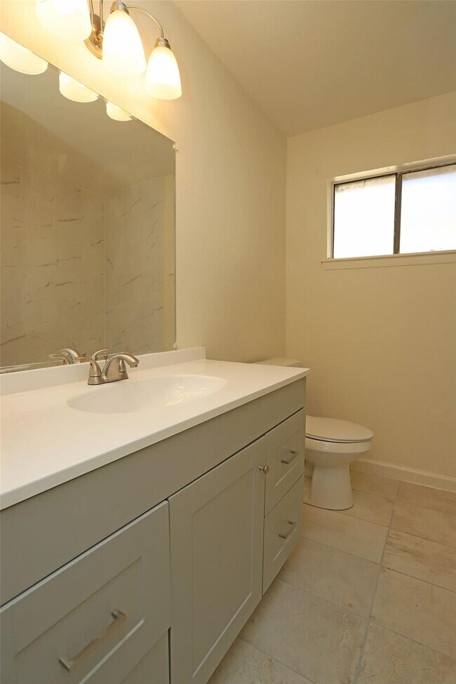 Building Photo - 5023 Monteith Dr