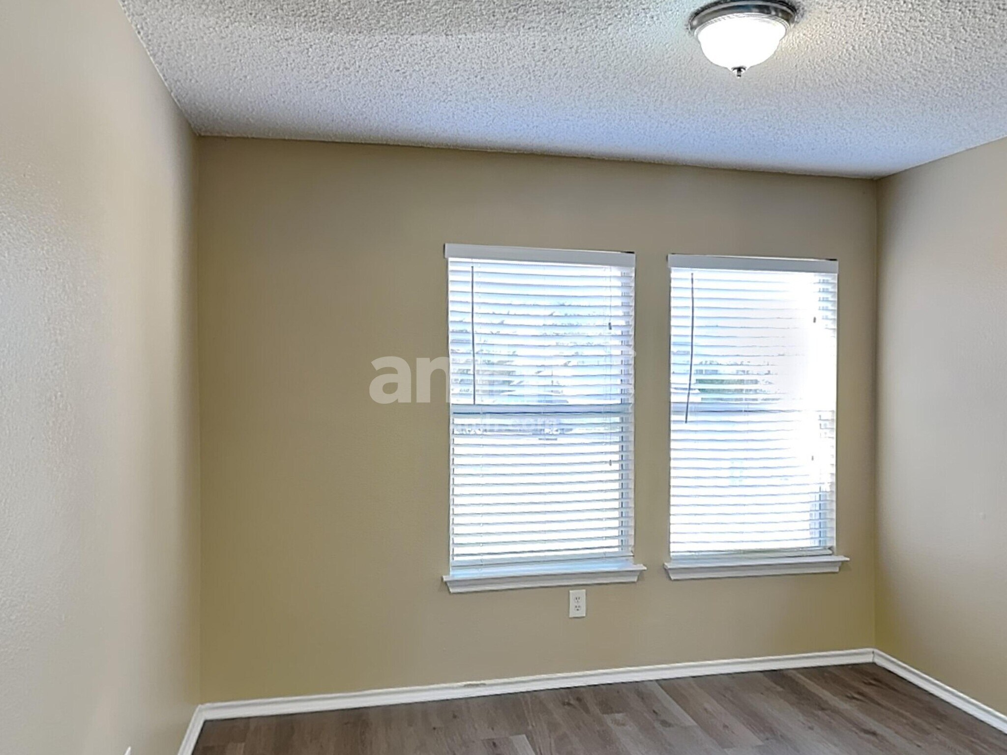 Building Photo - 2707 Vinson Ct