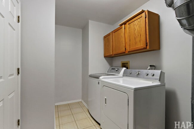 Building Photo - 434 Cromwell Cir