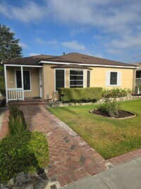 Building Photo - OLD TOWN ORANGE 3 BEDROOM 2 BATH