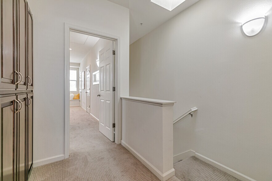 Building Photo - 40733 Greystone Ter