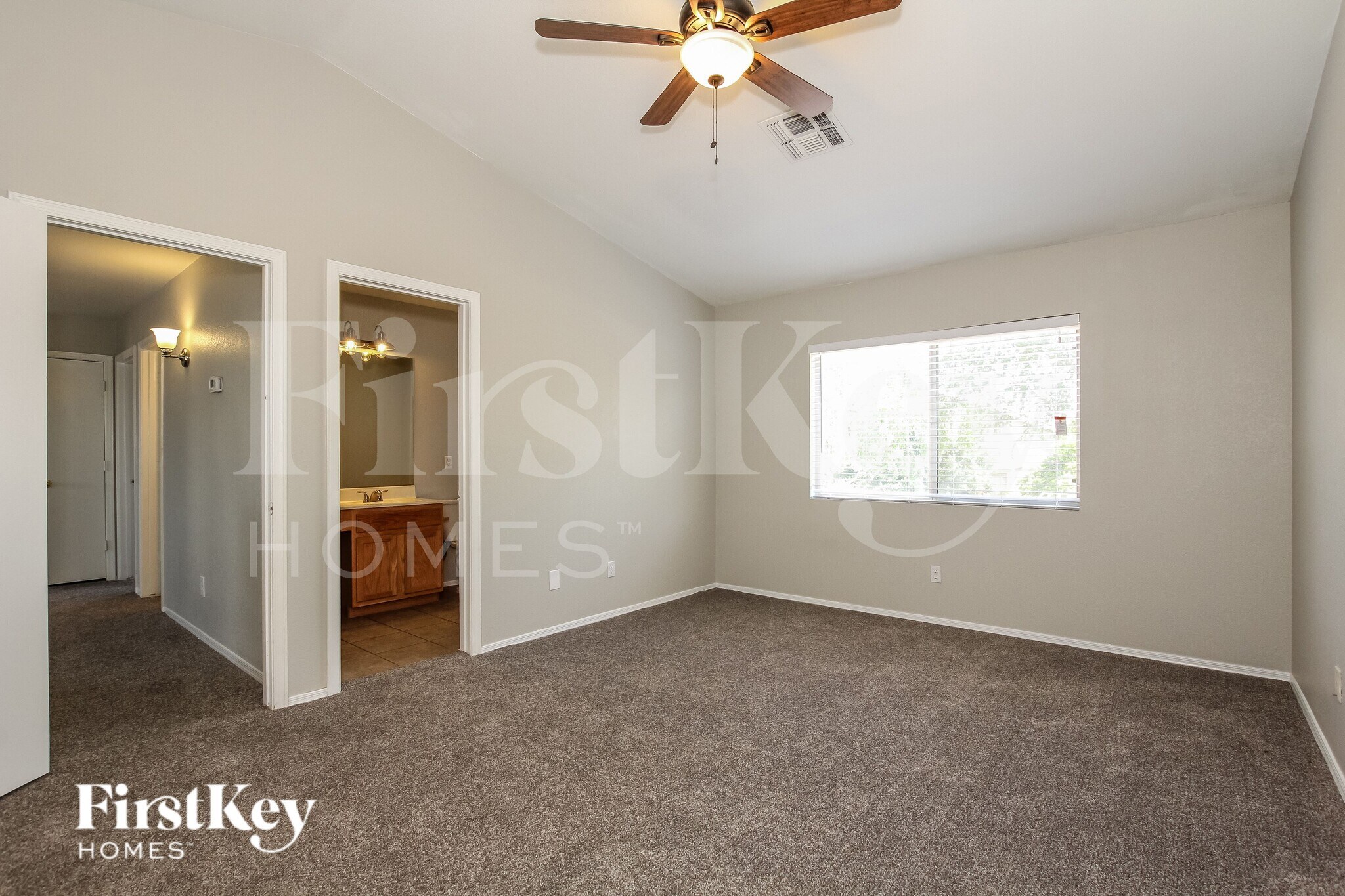 Building Photo - 9156 W Quail Ave