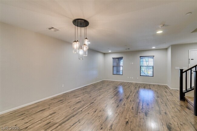 Building Photo - 3009 Camino Sereno Ave